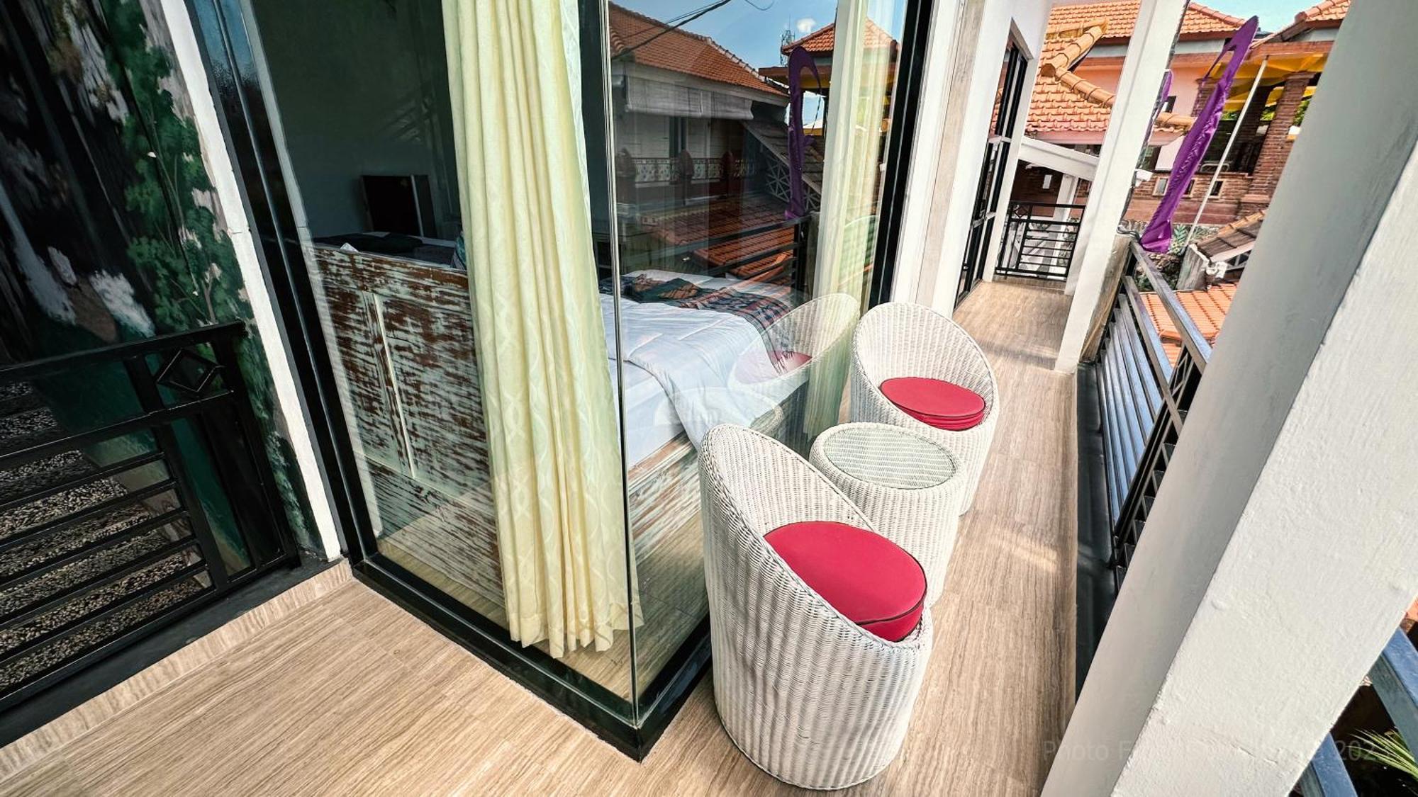 Bottelmania Otel Lovina Dış mekan fotoğraf